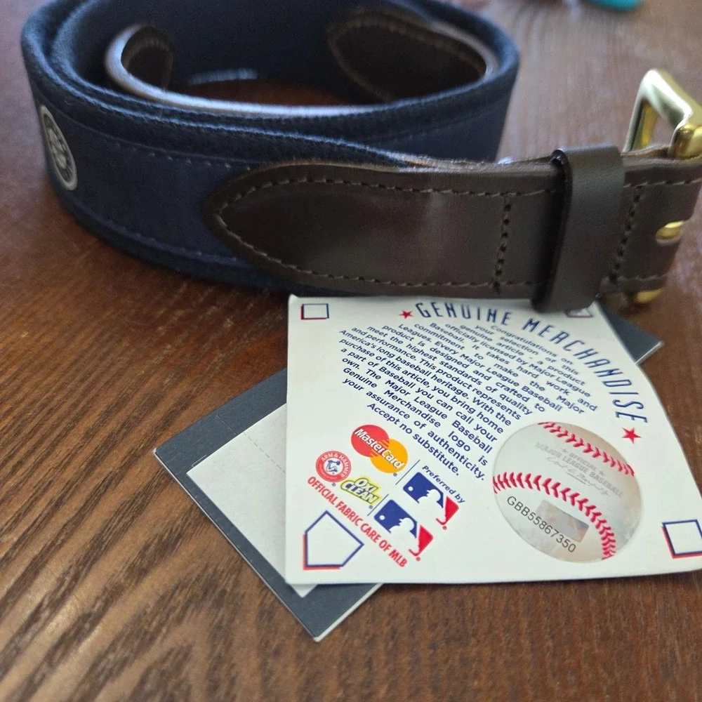 Vineyard Vines Seattle Mariners Canvas Leather‎ Belt MLB Brass Buckle